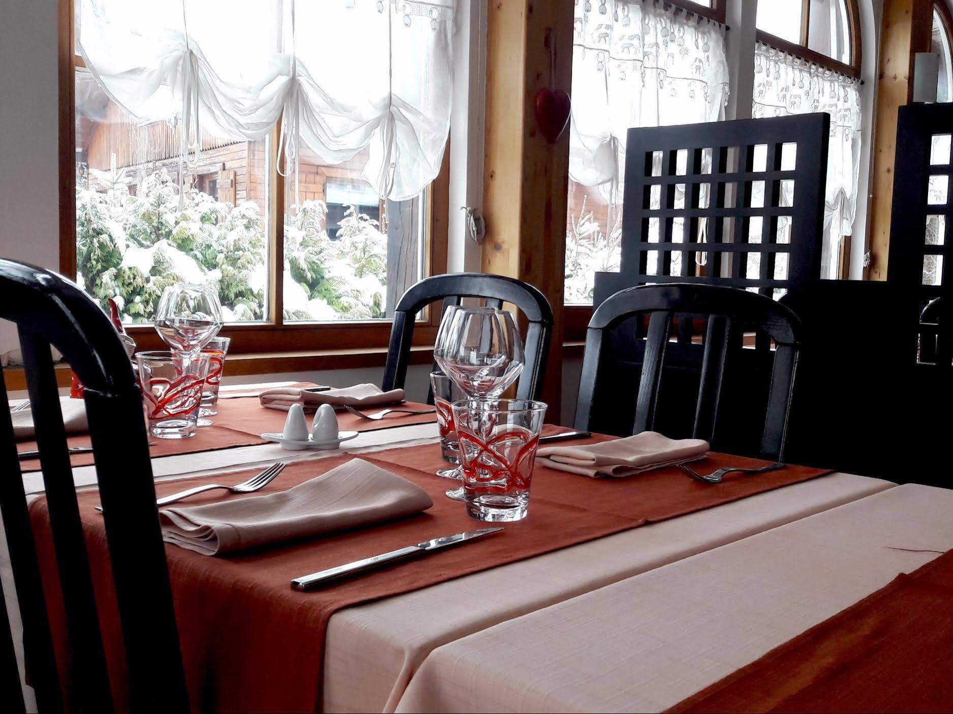 Hotel Restaurant Robichon Loray Екстер'єр фото